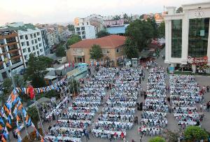 Vefa İftarında Binlerce kişi ile Buluştuk